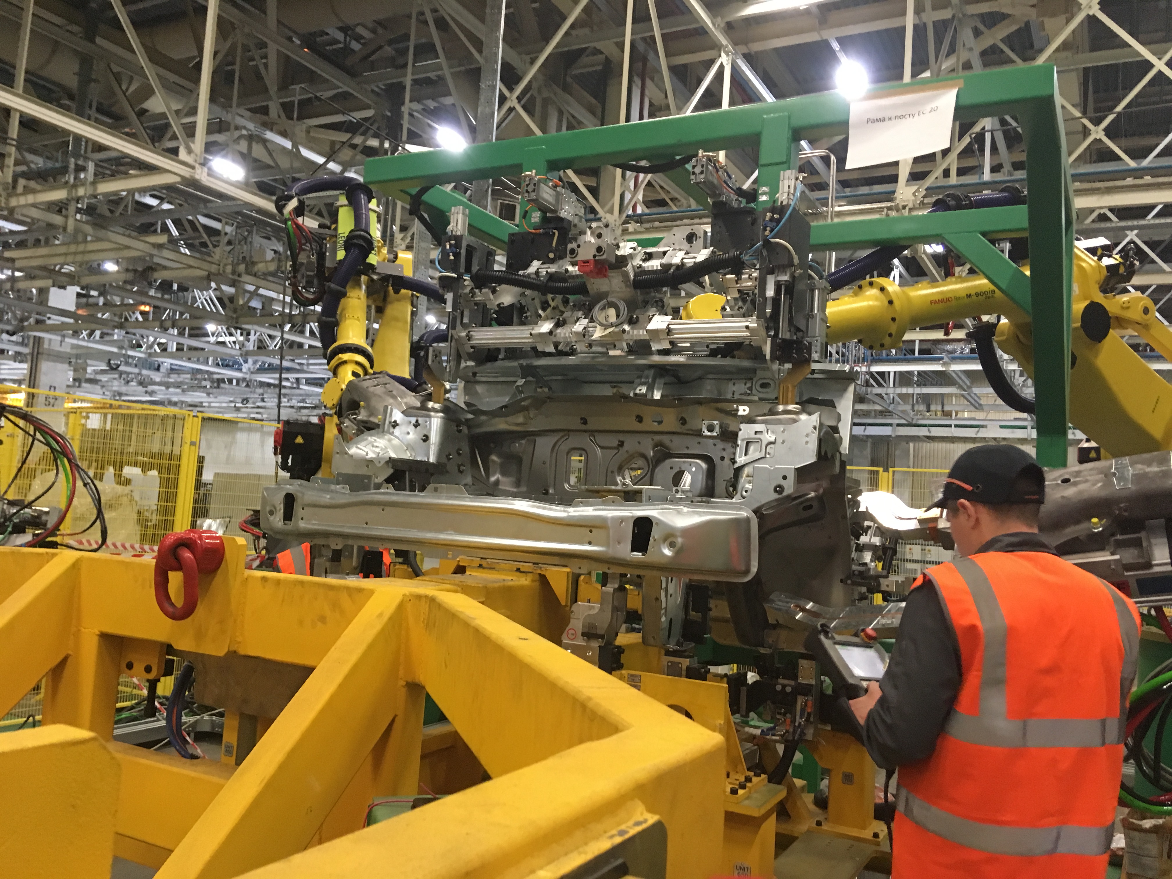 Renault RUSSIA - LJC Engine Comp. Welding of the Front Engine Compartment