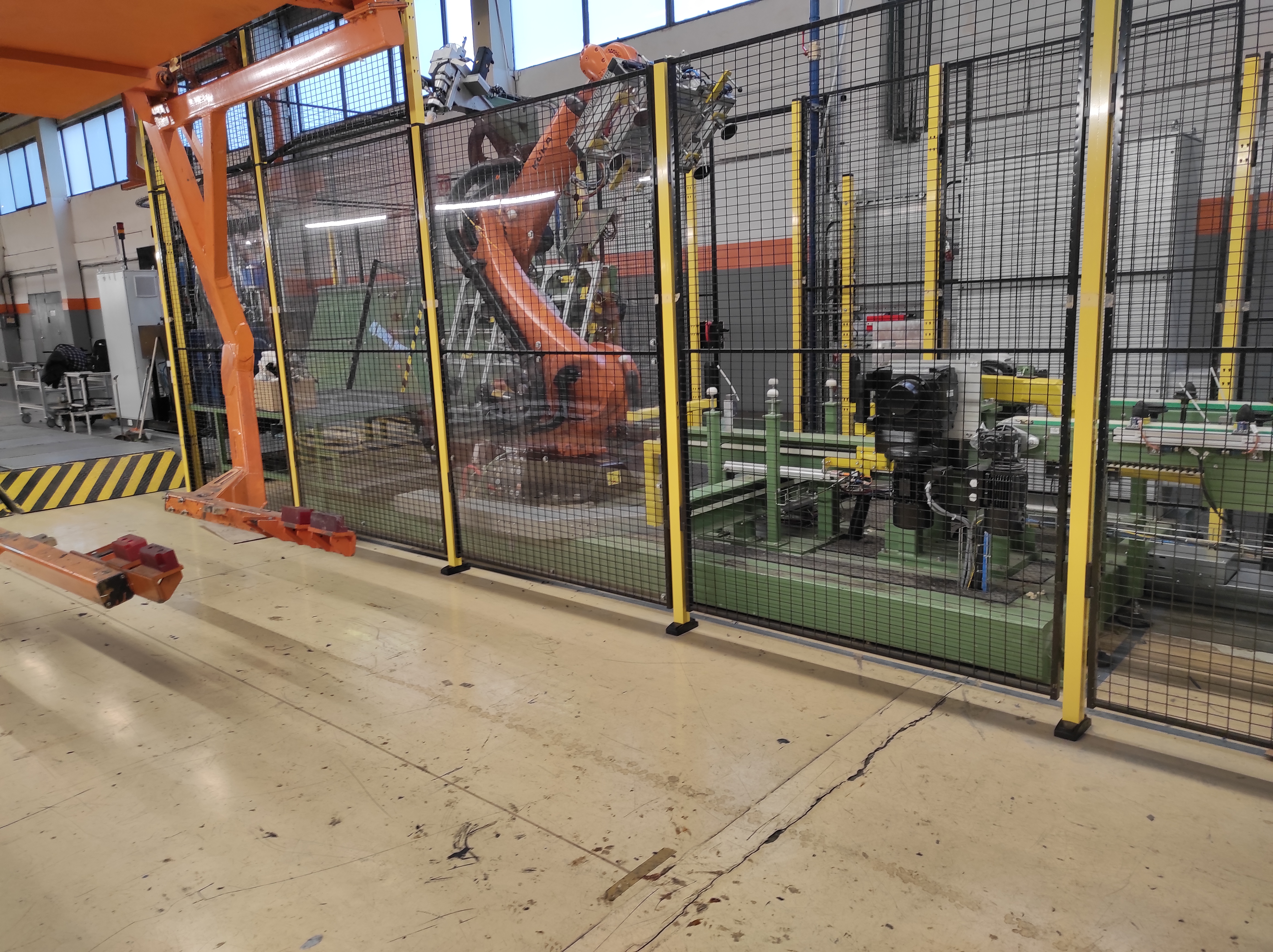 Robotic windows and windshield Bonding Complex